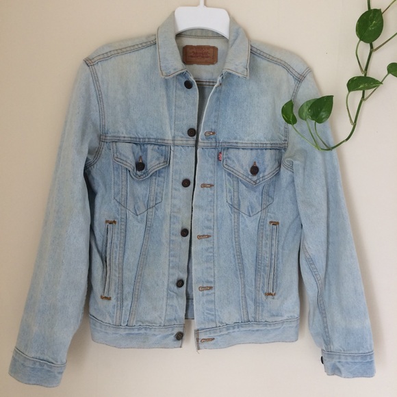 levi's light blue denim jacket